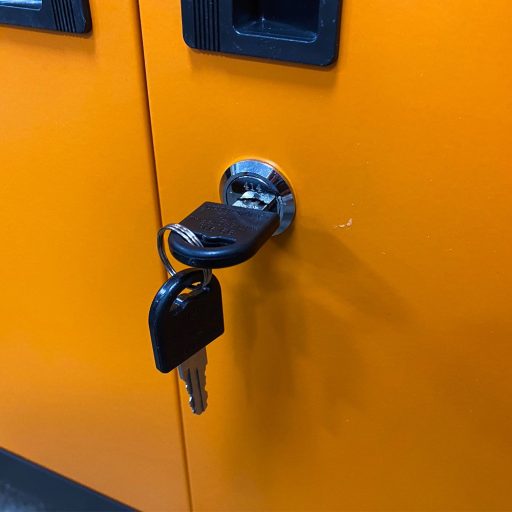 Carucior de atelier mobil, pentru scule